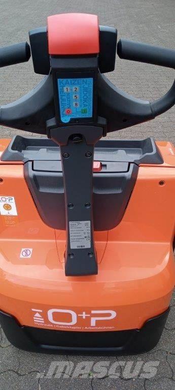 Toyota LWE 200 Porta palettes