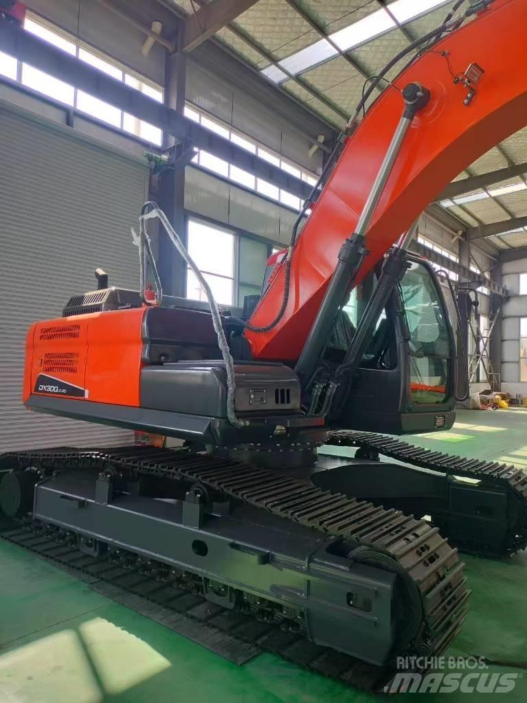 Doosan DX300 Escavadoras Midi 7t - 12t