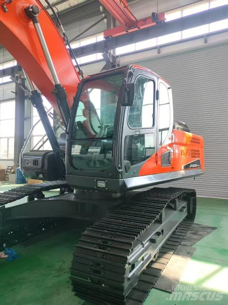 Doosan DX300 Escavadoras Midi 7t - 12t