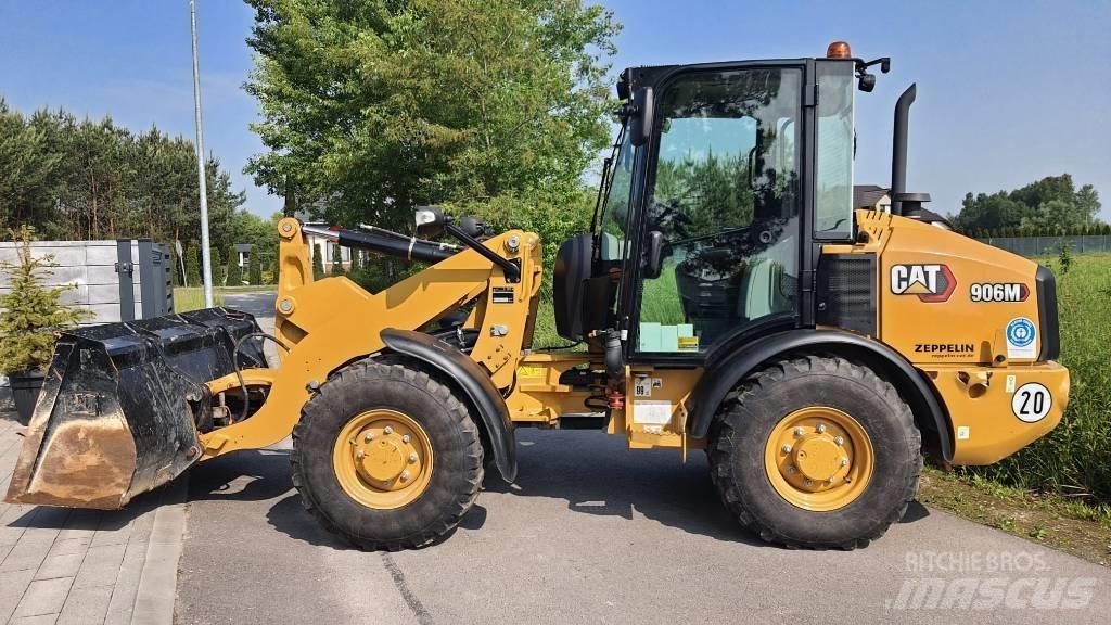 CAT 906M Carregadeiras de rodas