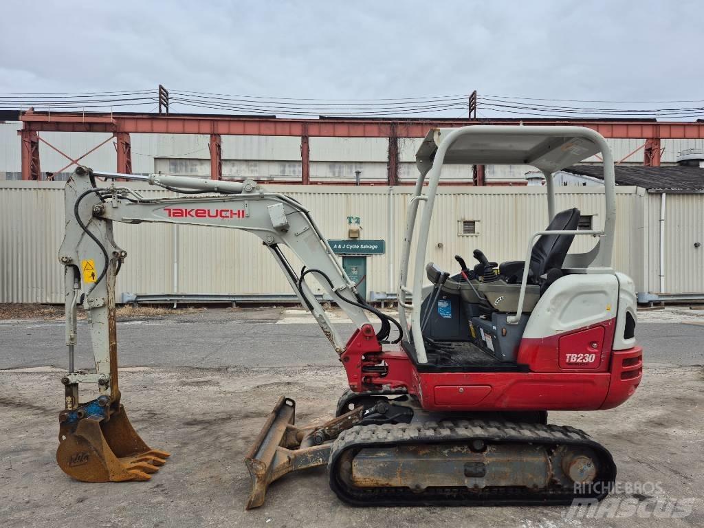 Takeuchi TB 230 Miniescavadeiras