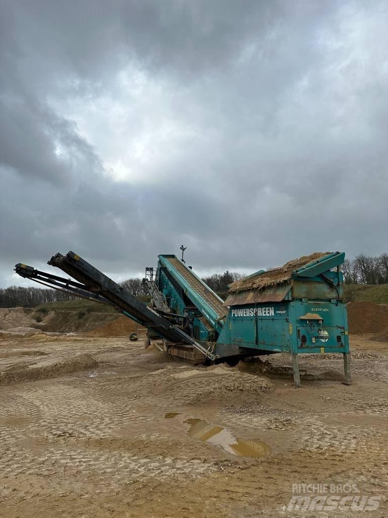 PowerScreen 2100X Crivos móveis