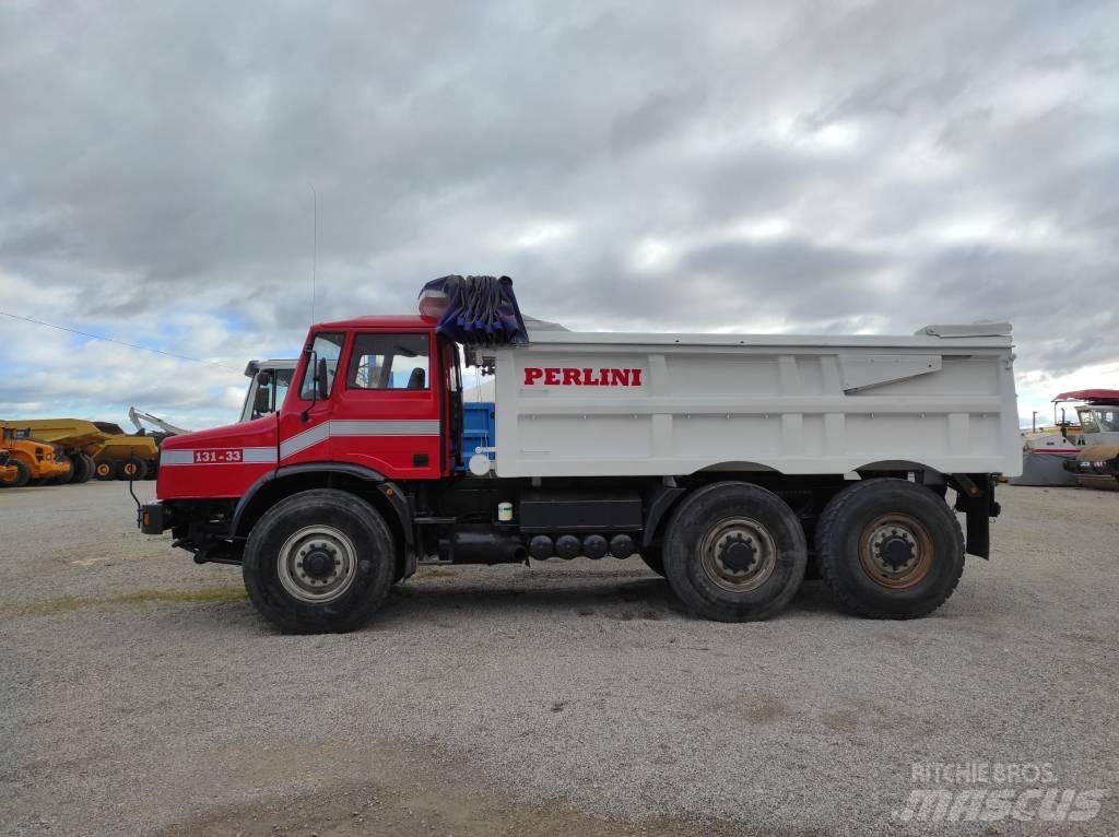 Perlini 131.33D2/C1 Outros Camiões