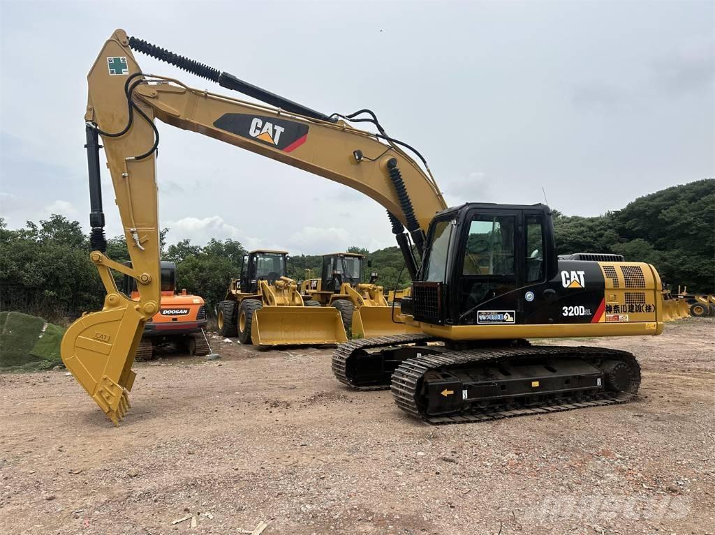 CAT 320D Escavadeiras de esteiras