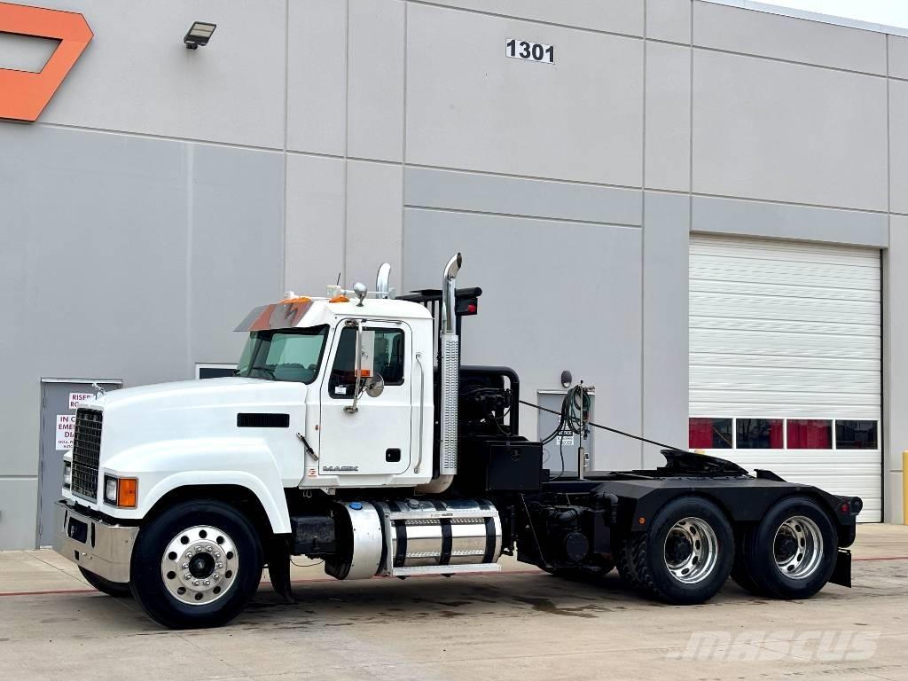 Mack CHU 613 Camiões de Reciclagem