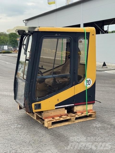 CAT M 320 USED CAB Cabina