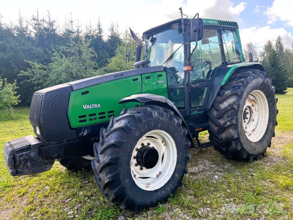 Valtra 8450 Tratores Agrícolas usados