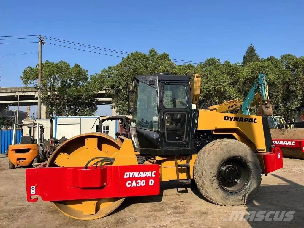 Dynapac CA300 Motoniveladoras