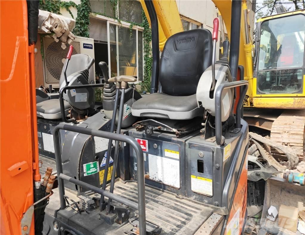 Hitachi ZX 17 U-2 Miniescavadeiras
