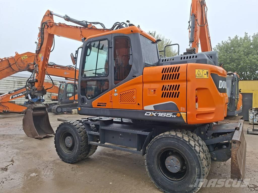 Doosan DX 165 W-5 Escavadoras de rodas