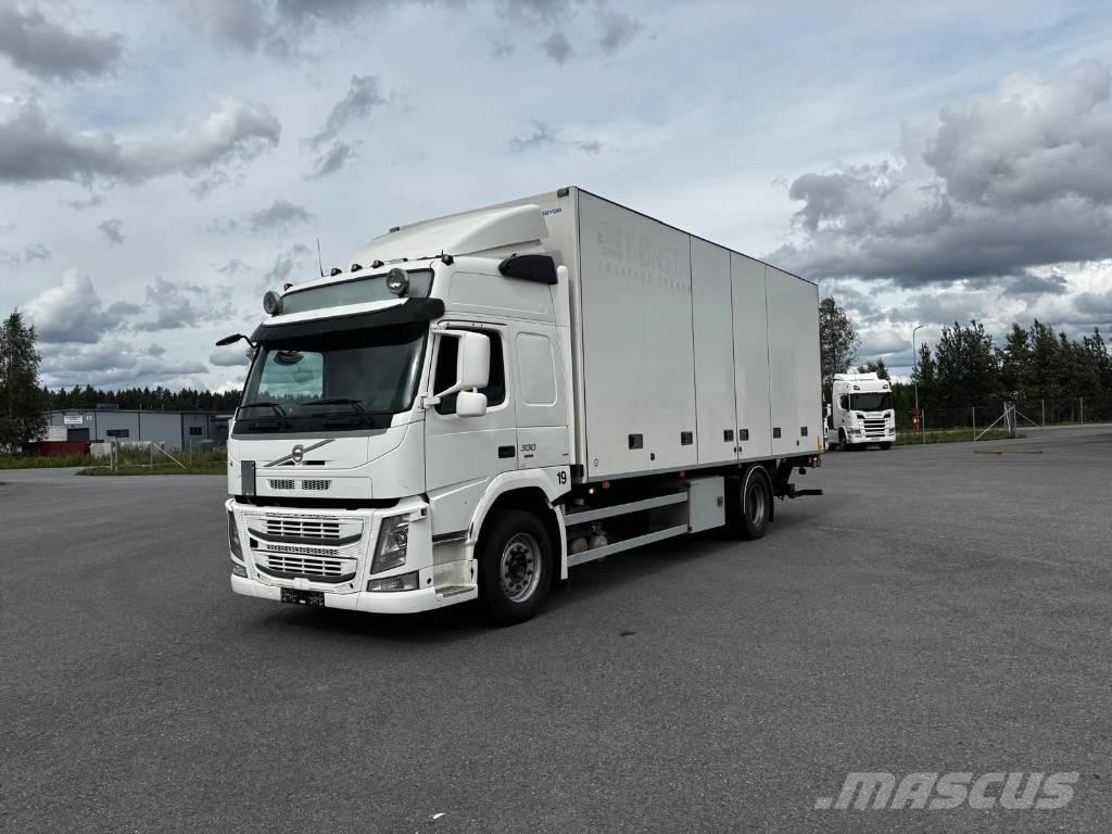 Volvo FM 330 Caminhões de caixa fechada