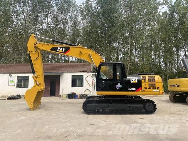 CAT 320D2 Escavadeiras de esteiras
