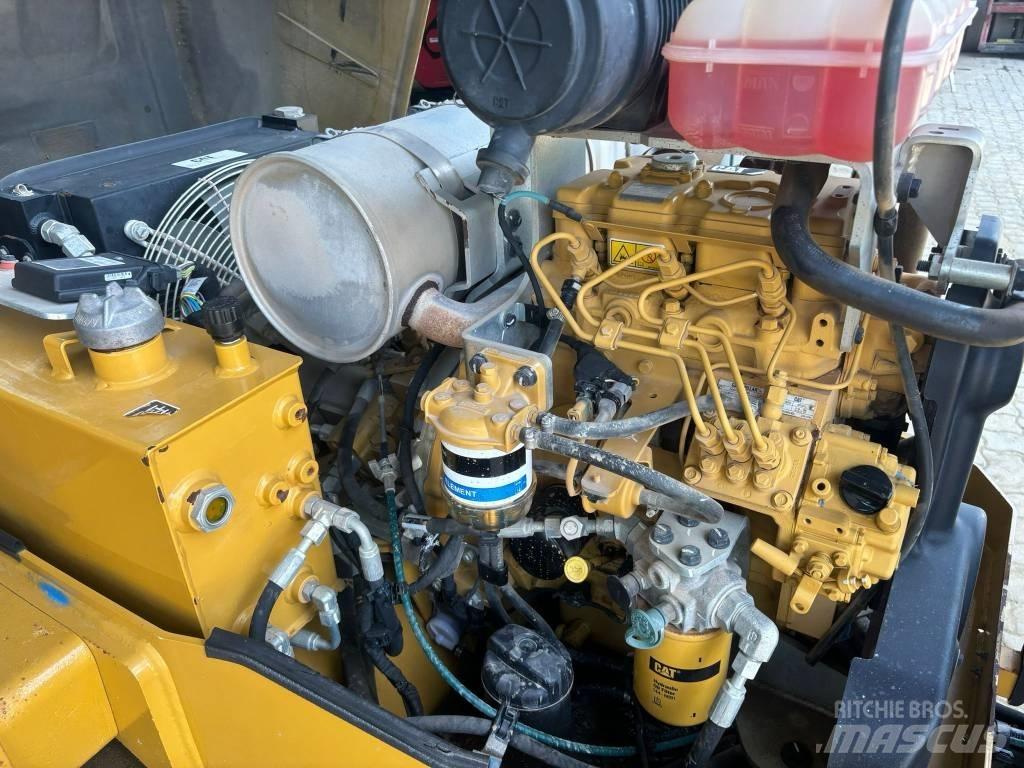 CAT CB 24 B Cilindros Compactadores tandem