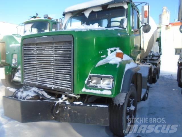 Freightliner FLC 112 Outros Camiões