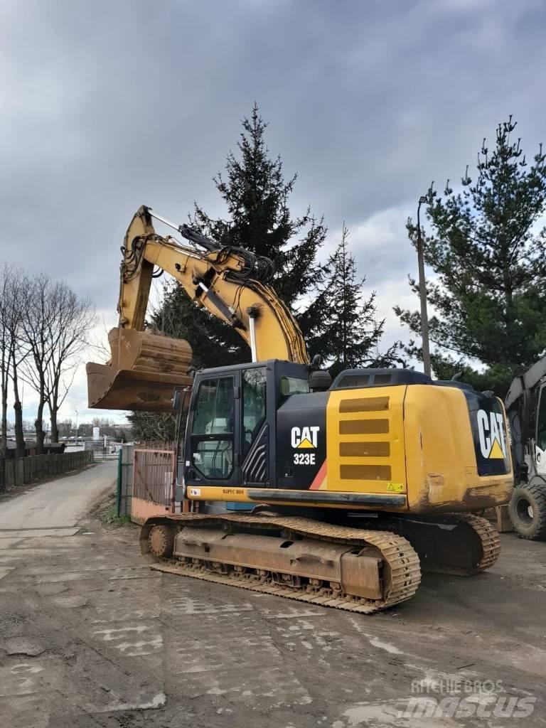 CAT 323 E Escavadeiras de esteiras