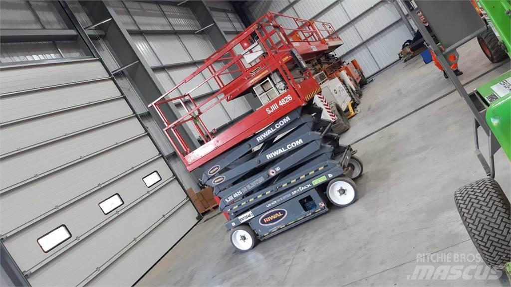 SkyJack SJIII4626 Elevadores de tesoura