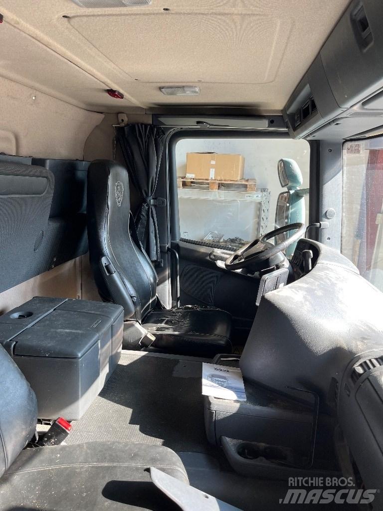 Scania CG16 Cabines e interior