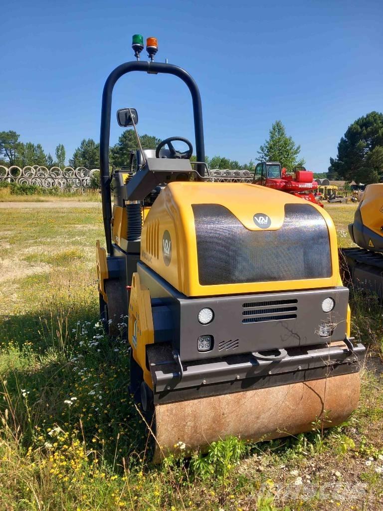 Mecalac TV1200 Saltitões