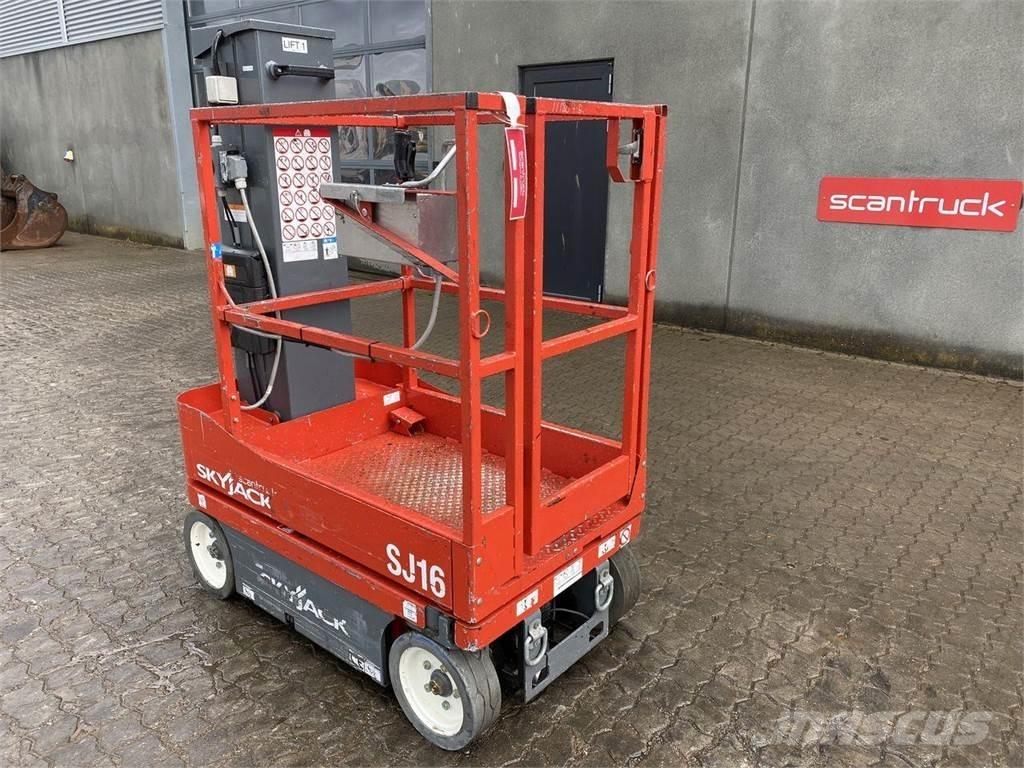 SkyJack SJ16 Plataformas de Mastro Vertical