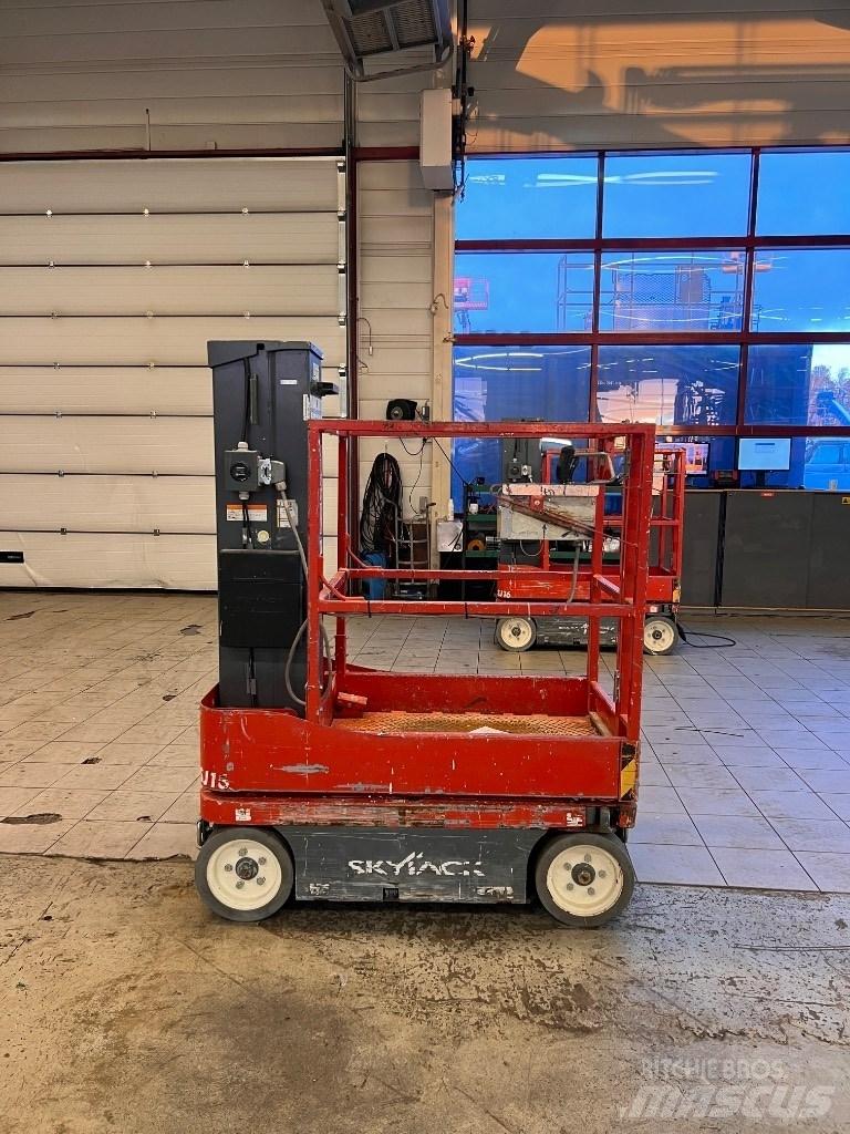 SkyJack SJ 16 Plataformas de Mastro Vertical