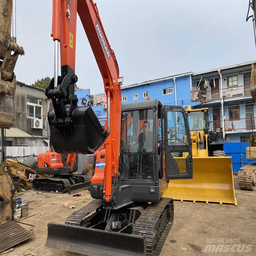 Doosan DX 60 Escavadeiras de esteiras