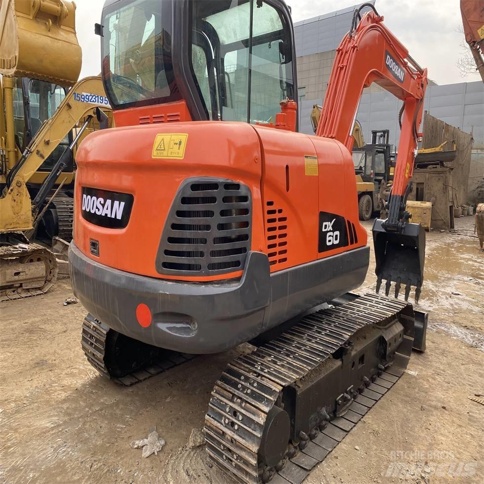 Doosan DX 60 Escavadeiras de esteiras