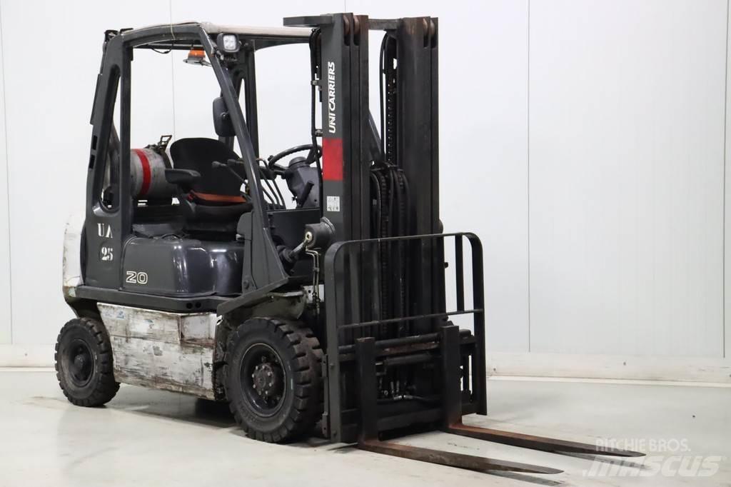 Nissan U1D2A20LQ Empilhadores a gás