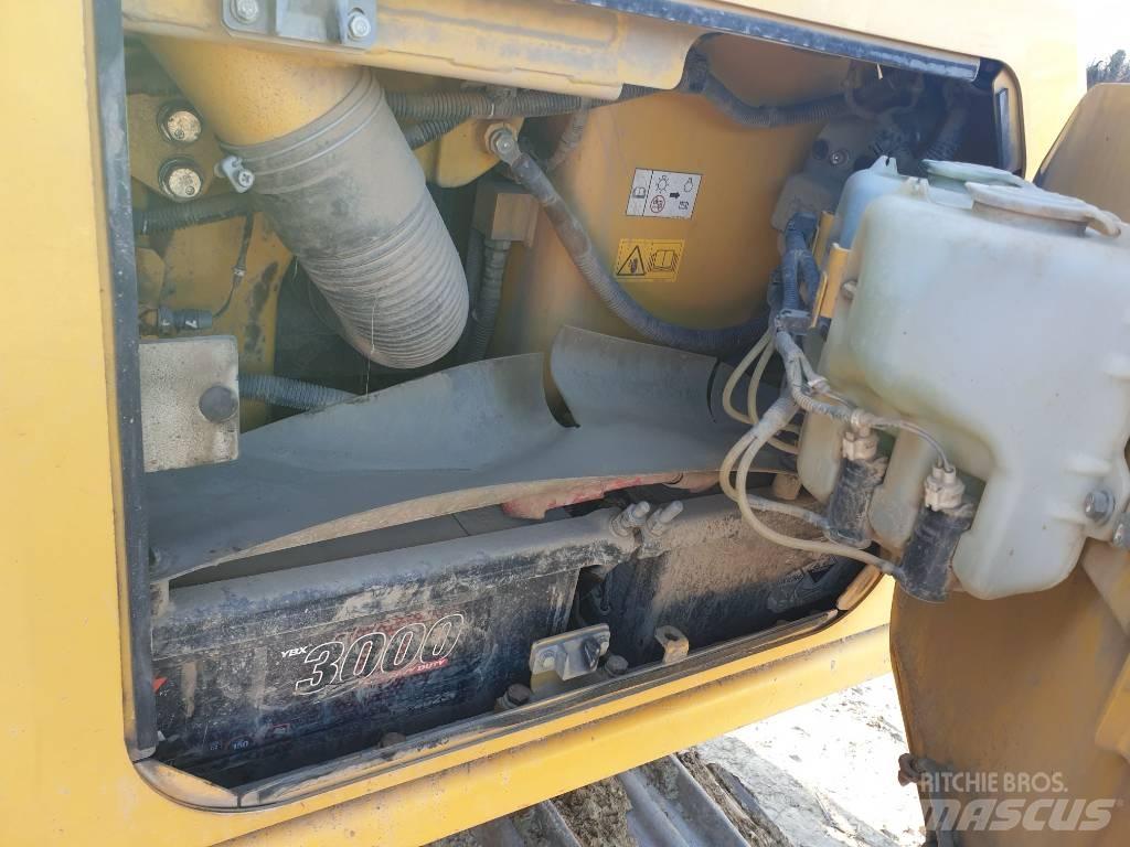 Komatsu D65PXi-18 Dozers - Tratores rastos