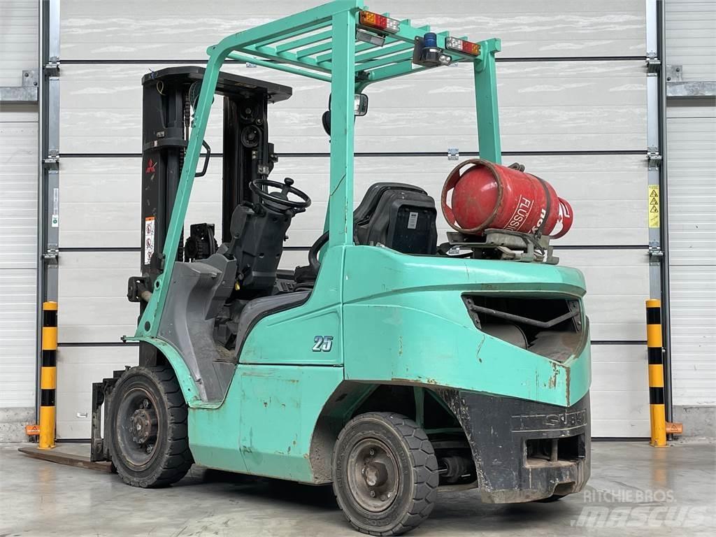 Mitsubishi FG25T Empilhadores a gás