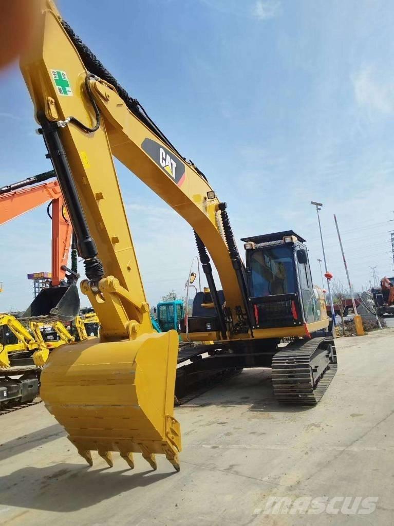 CAT 320 D 2 Escavadoras Midi 7t - 12t