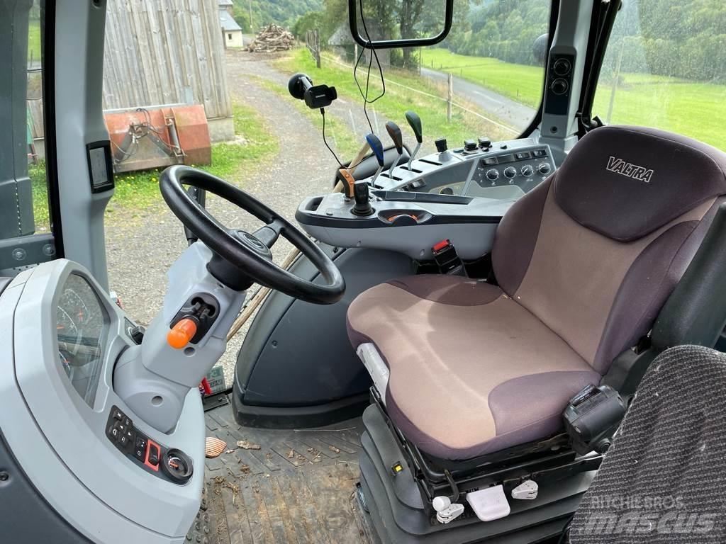 Valtra N134  HiTECH Tratores Agrícolas usados