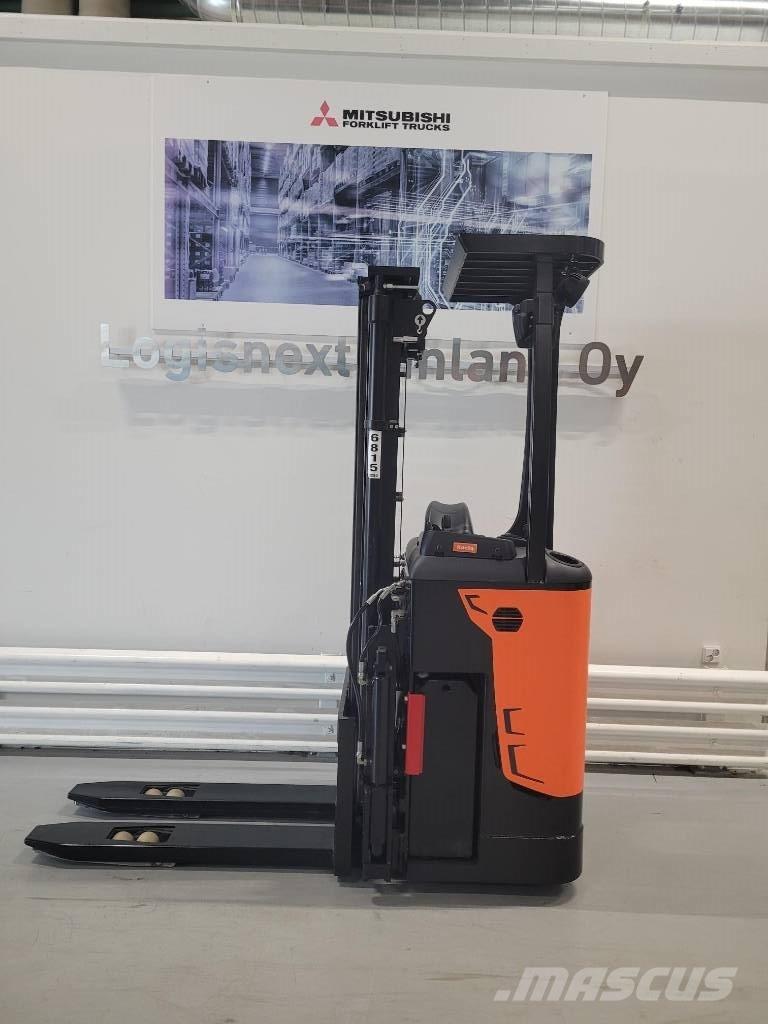 Rocla SST 16 ACI Self propelled stackers