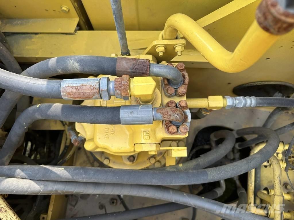 Komatsu PC240-8 Escavadeiras de esteiras