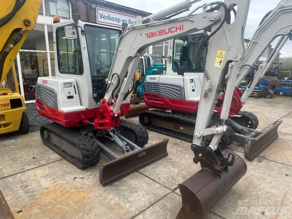 Takeuchi TB228 Miniescavadeiras