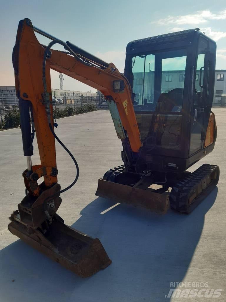 Hanix N 15B Miniescavadeiras