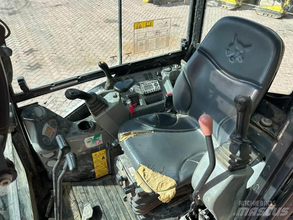 Bobcat E27 Miniescavadeiras