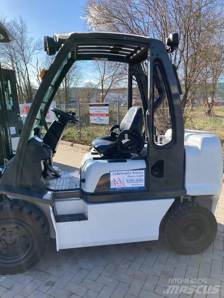Nissan YG1D2A32Q Empilhadores Diesel