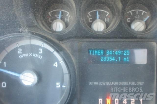 Ford F750 Auto-tanques