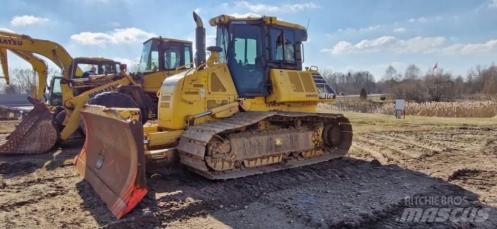 Komatsu D 61 PX -24 Dozers - Tratores rastos