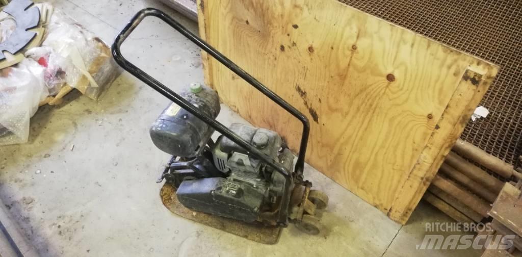 Wacker 1135 Saltitões