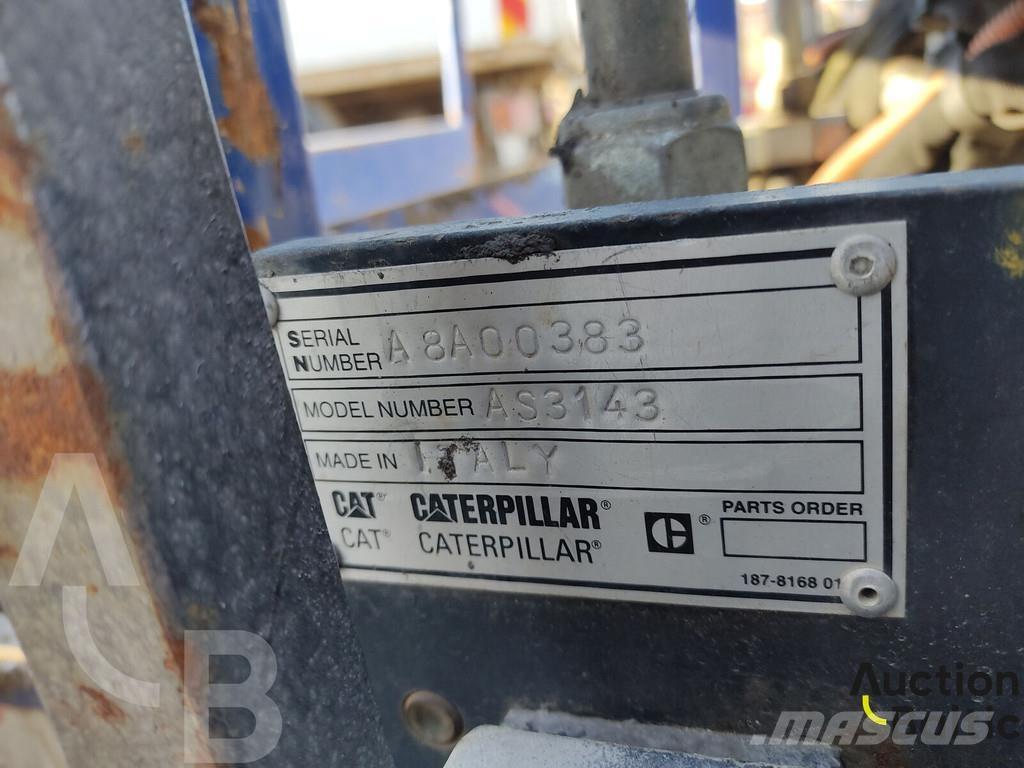 CAT AP 255 E Espalhadoras de asfalto