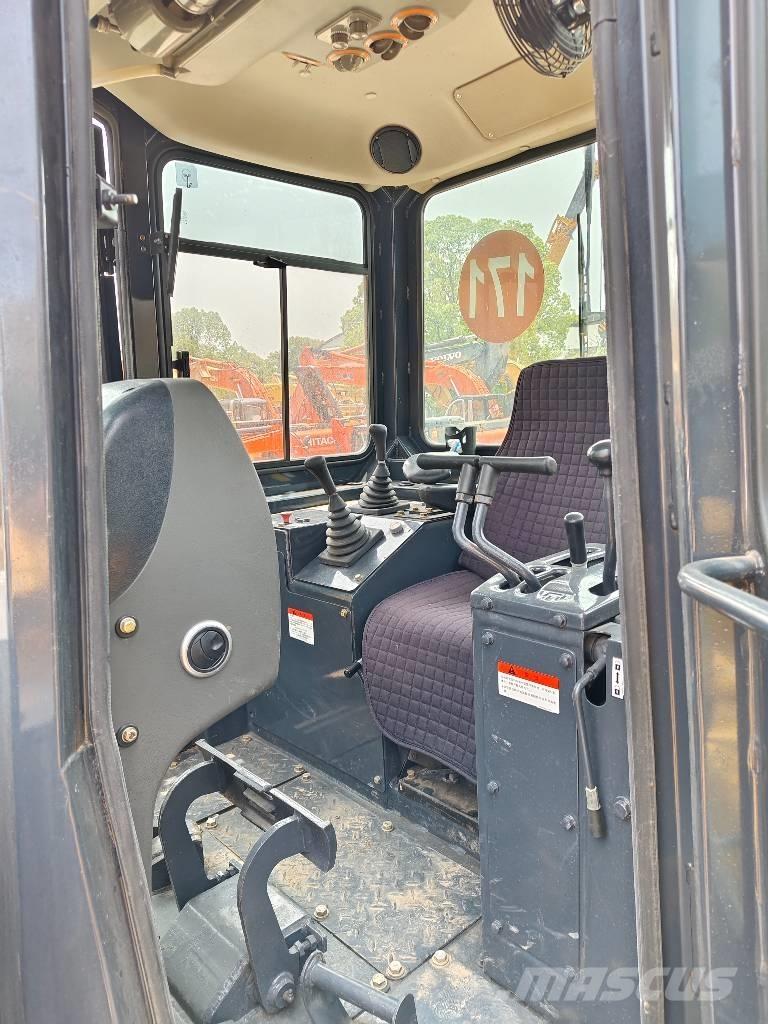 Shantui SD 22 Dozers - Tratores rastos