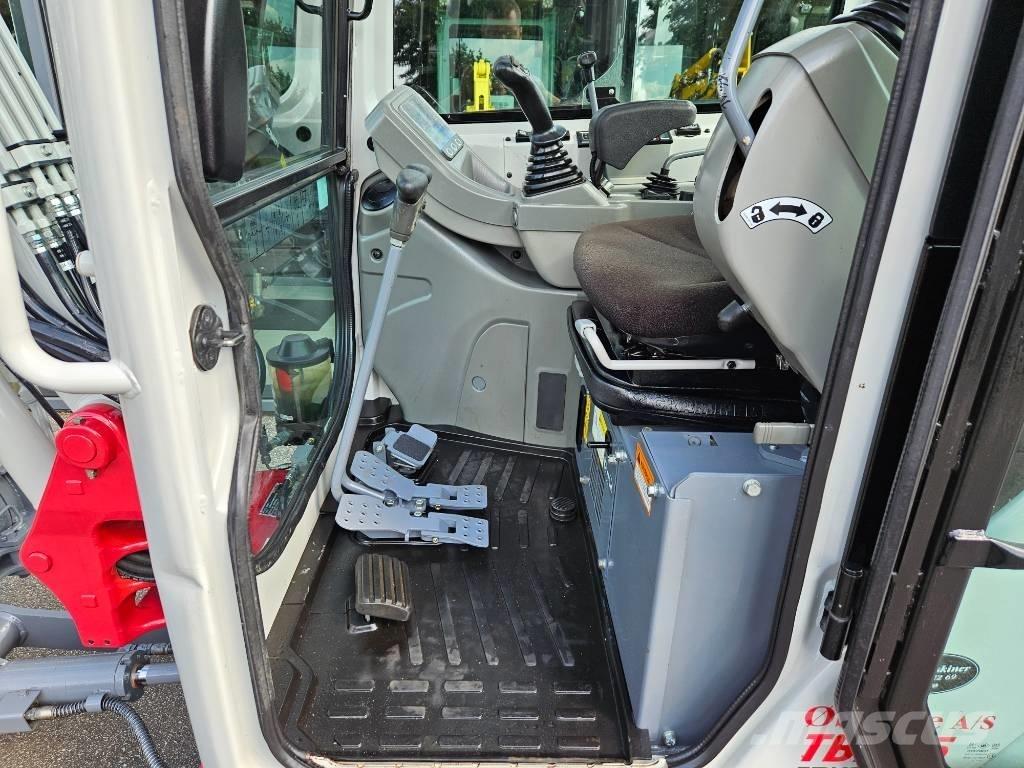 Takeuchi TB 225 Miniescavadeiras