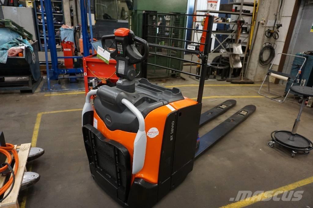 Toyota LPE250 Porta-paletes com plataforma