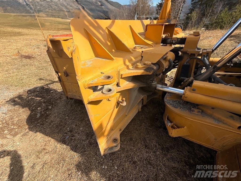 CAT D 6 T LGP Dozers - Tratores rastos