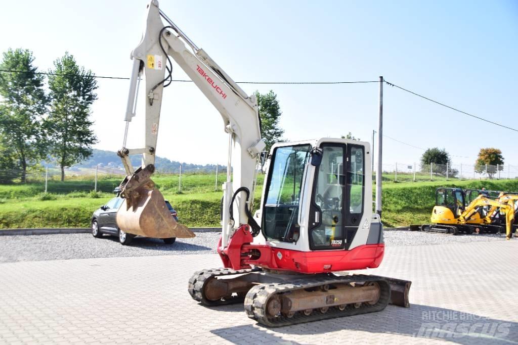 Takeuchi TB250 , A/C Miniescavadeiras