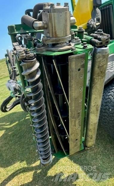 John Deere 8900A Corta-Relvas Riders