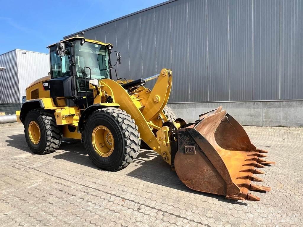 CAT 926M Carregadeiras de rodas