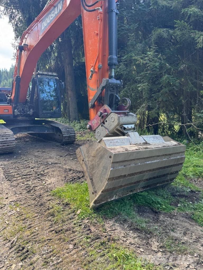 Doosan DX 225 LC-7 Escavadeiras de esteiras