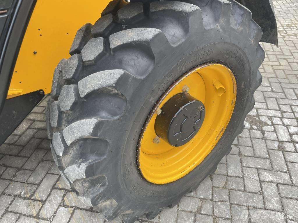 JCB 540-140     2016 Manipulador telescópico